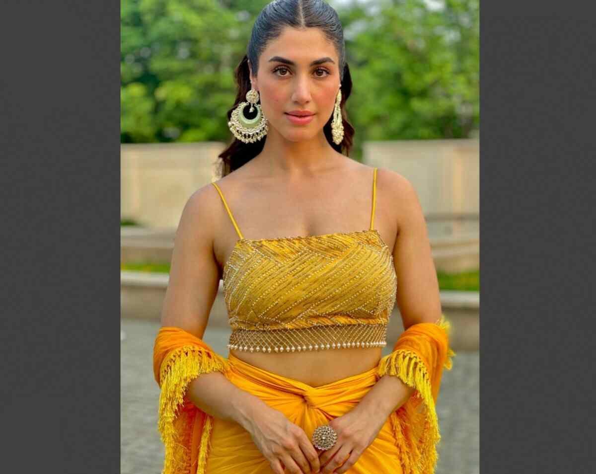 Punjabi Diva Delbar Arya, Delbar Arya Madhaniya, Delbar Arya fashion goals, Punjabi actress style, Pollywood glamour, Madhaniya film release, Delbar Arya new photos