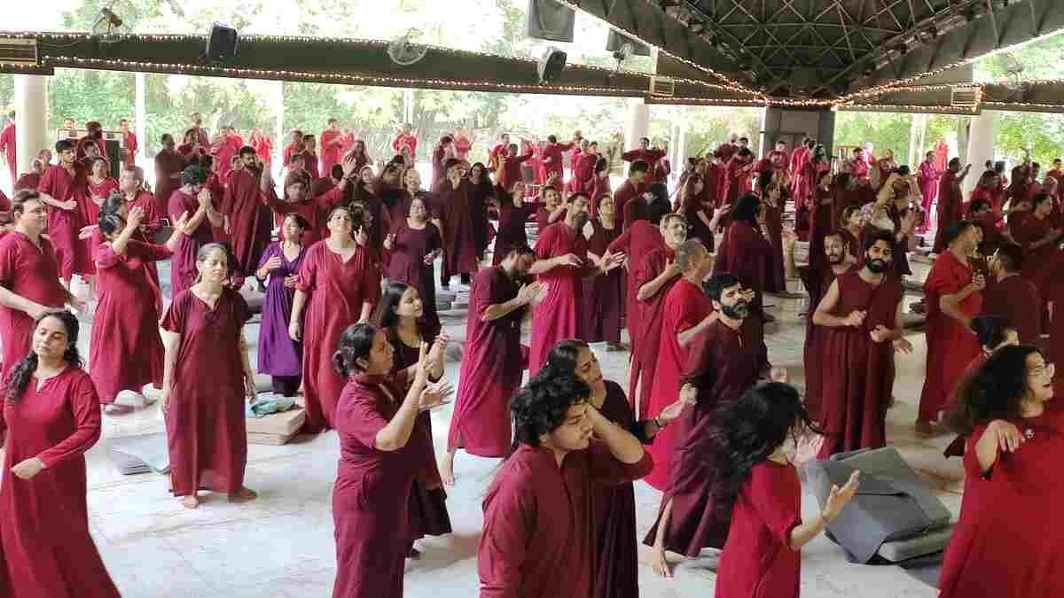 Osho Dham, Osho Neo Sannyas Celebration, The Divine Within Exhibition, Ma Dev Ananti, Alka Singh Artist, Swami Chaitanya Keerti, Ma Dharm Jyoti, Osho Meditation Delhi, Spiritual Art Exhibition, Neo Sannyas Day 2026